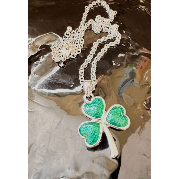 Shamrock Necklace Pendant 18 inch Chain St Patrick's Day Parade Party Ir… - Picture 10 of 12
